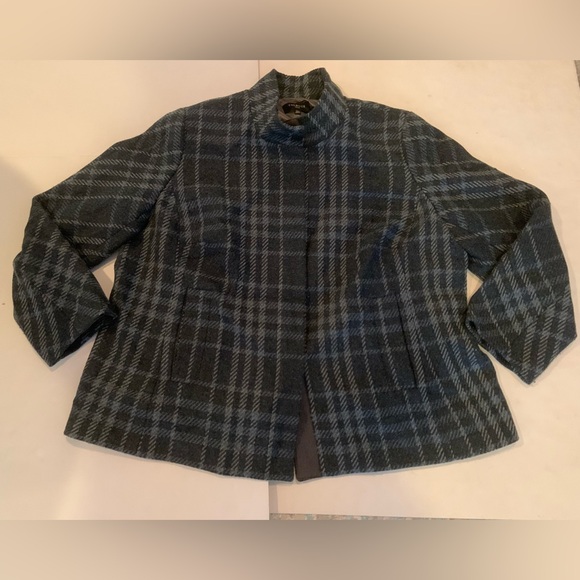 Talbots Charcoal & Blue Plaid Wool
Blend Coat Jacket Women’s Size 22W - Picture 2 of 12